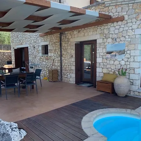 Danae Villa
